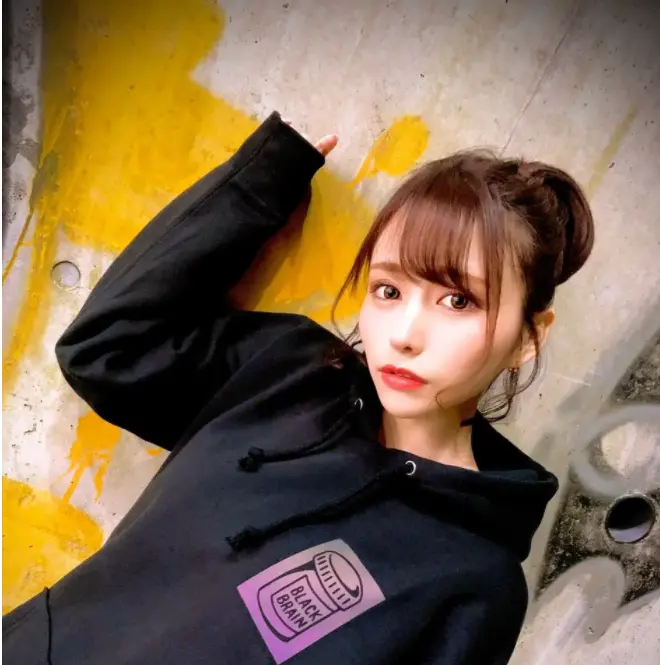 伊藤舞雪(Mayuki Ito)个人资料简介及作品写真图片(图1)